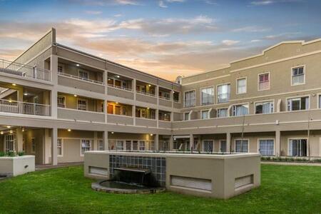 2 Bedroom Apartment in La Colline