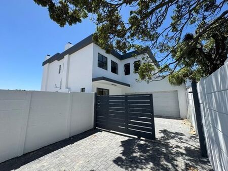 4 Bedroom House in Helena Heights