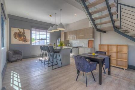 2 Bedroom Apartment in Paardevlei