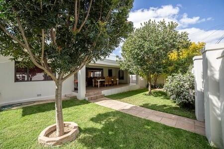 4 Bedroom House in Paarl