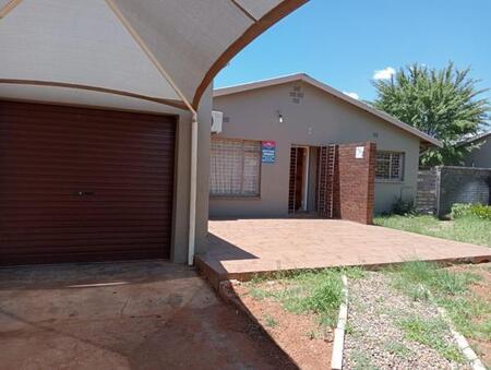 3 Bedroom House in Kuruman