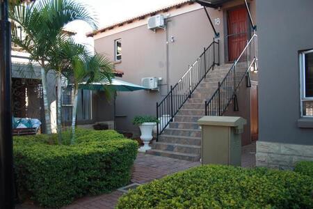 2 Bedroom Flat in Onverwacht