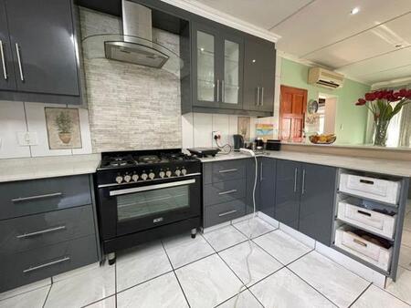 3 Bedroom Townhouse in Arboretum