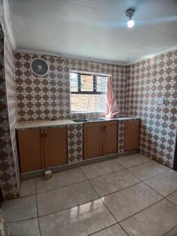 2 Bedroom Apartment in Montford