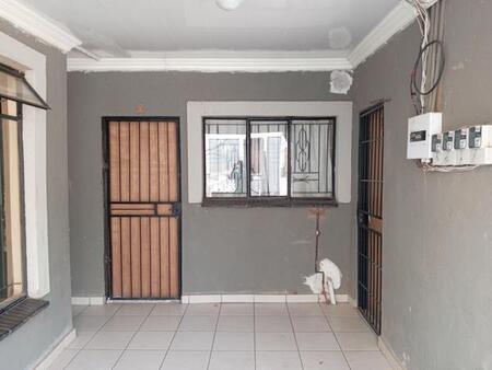 Bachelor apartment in Mabopane