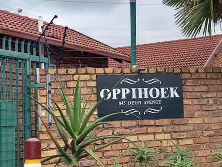 2 Bedroom Townhouse in Garsfontein