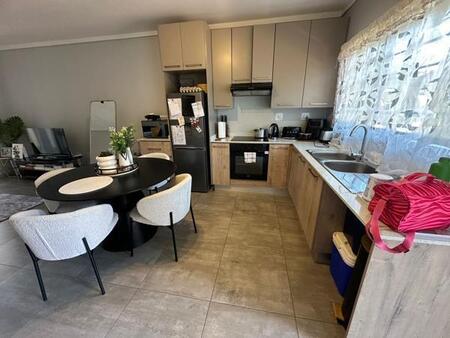 2 Bedroom Apartment in Menlo Park