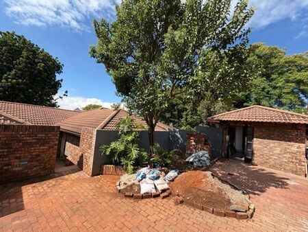 3 Bedroom Duet in Lynnwood