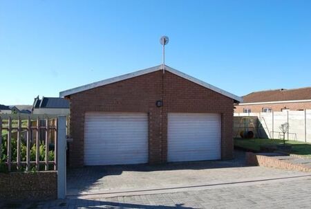 3 Bedroom House in Vredenburg