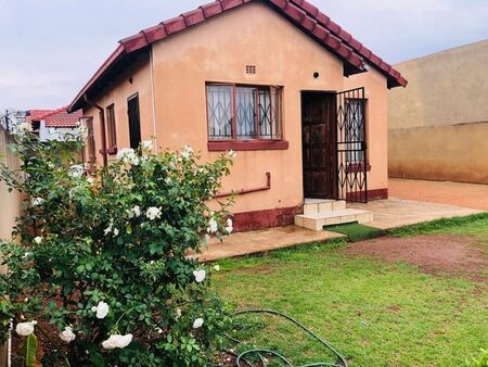 2 Bedroom house to rent in Leondale, Germiston