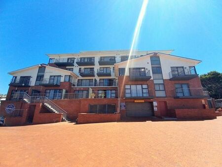 1 Bedroom bachelor apartment to rent in Observatory, Cape Town