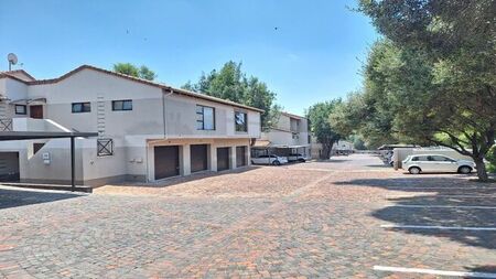 1 Bedroom apartment to rent in Paulshof, Sandton