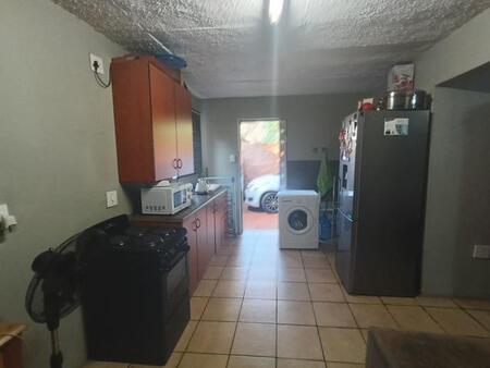 1 Bedroom Flat in Newlands