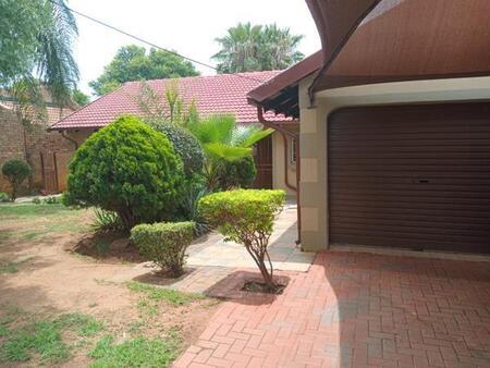 4 Bedroom House in Annlin