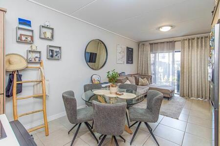 2 Bedroom Apartment in Linbro Park