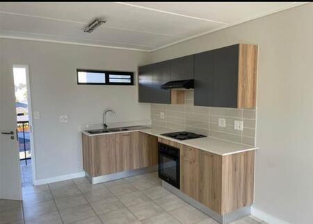 2 Bedroom Apartment in Linbro Park