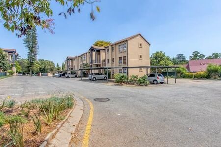 1 Bedroom Apartment in Bryanston