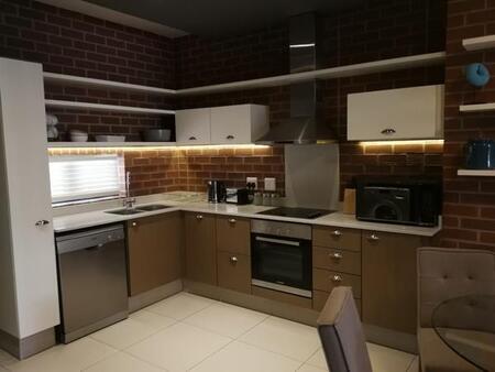 2 Bedroom Apartment in Rosebank