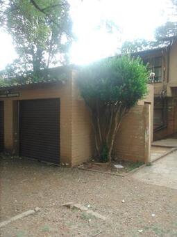 3 Bedroom Flat in Windsor East