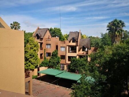 1 Bedroom Apartment in Douglasdale