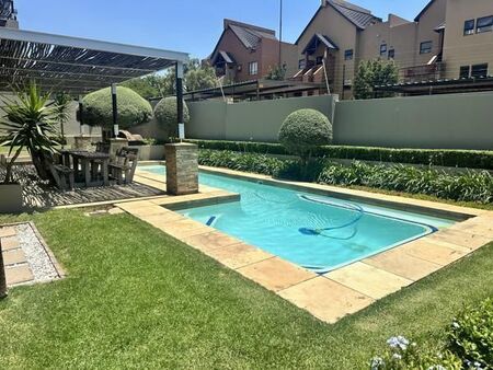 2 Bedroom Apartment in Pineslopes