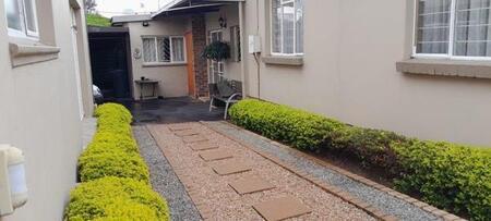 1 Bedroom Apartment in Primrose