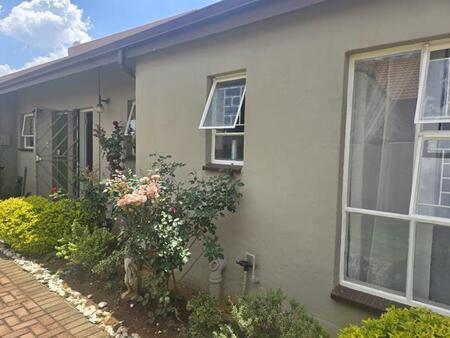 2 Bedroom Townhouse in Glen Marais