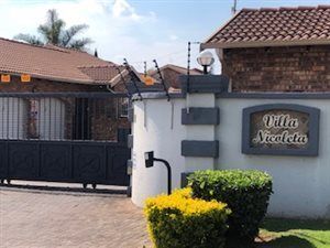 3 Bedroom Simplex in Ravenswood