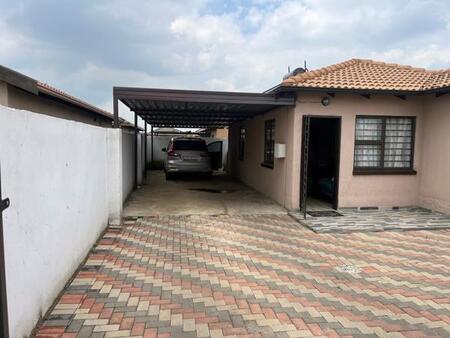 3 Bedroom Townhouse in Boksburg East