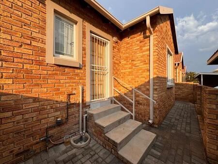 2 Bedroom Townhouse in Kosmosdal