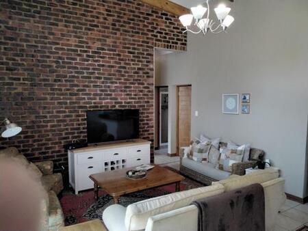 2 Bedroom Apartment in Midstream Estate
