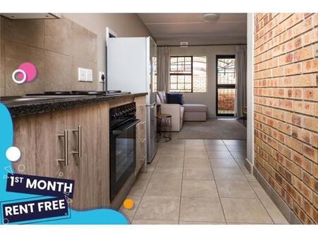 2 Bedroom Apartment in Rooihuiskraal North