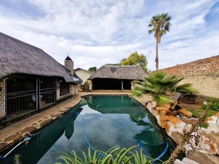 3 Bedroom House in Valhalla