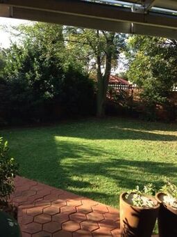 3 Bedroom Townhouse in Die Hoewes