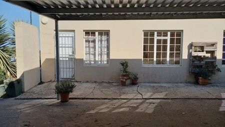 1 Bedroom Apartment in Theescombe