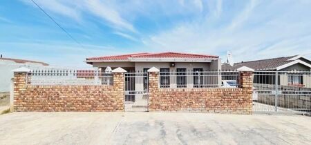 3 Bedroom House in Kwadwesi