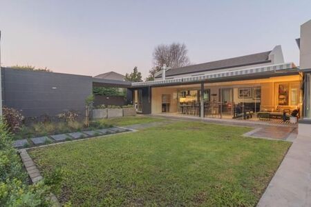 2 Bedroom House in Hermanus Heights