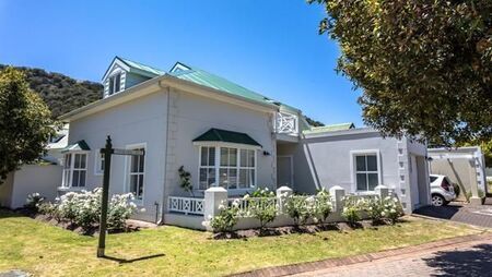 3 Bedroom House in River Club