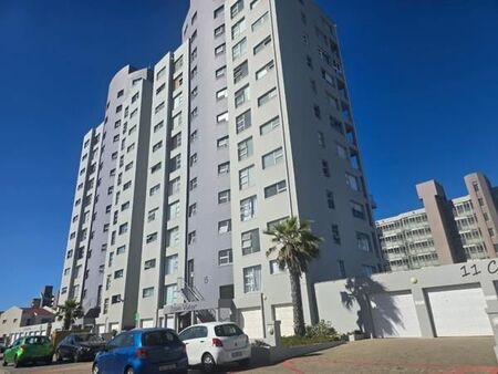2 Bedroom Apartment in Bloubergrant