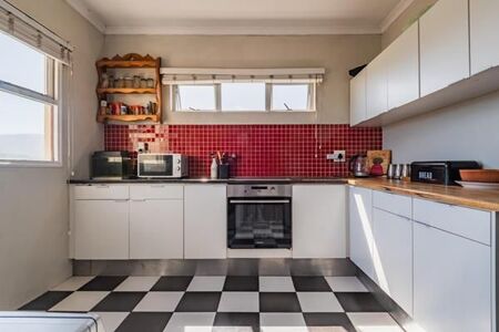 2 Bedroom Apartment in Claremont