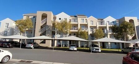 2 Bedroom Apartment in Burgundy Estate