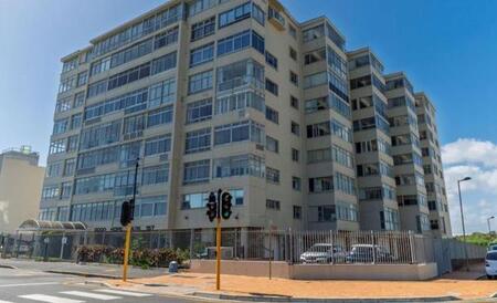 1 Bedroom Apartment in Mouille Point