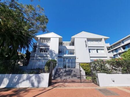 Studio Apartment in Three Anchor Bay