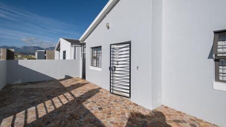 2 Bedroom House in Southfork