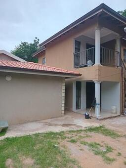 2 Bedroom House in Kwadabeka