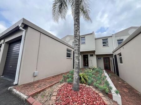 2.5 Bedroom Apartment in Durban North