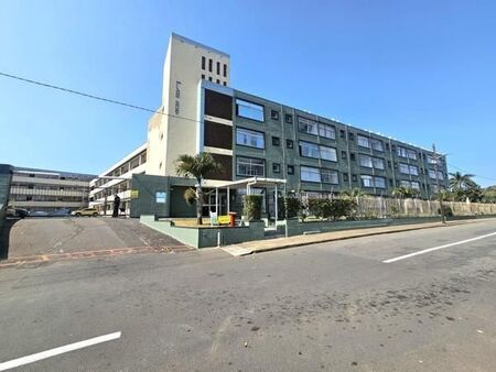 2 Bedroom Apartment in Amanzimtoti