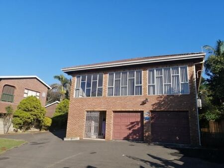 4 Bedroom House in Winklespruit