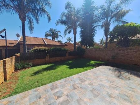 2 Bedroom Townhouse in Weltevreden Park