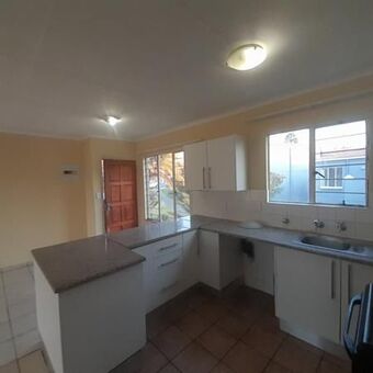 3 Bedroom Apartment in Radiokop